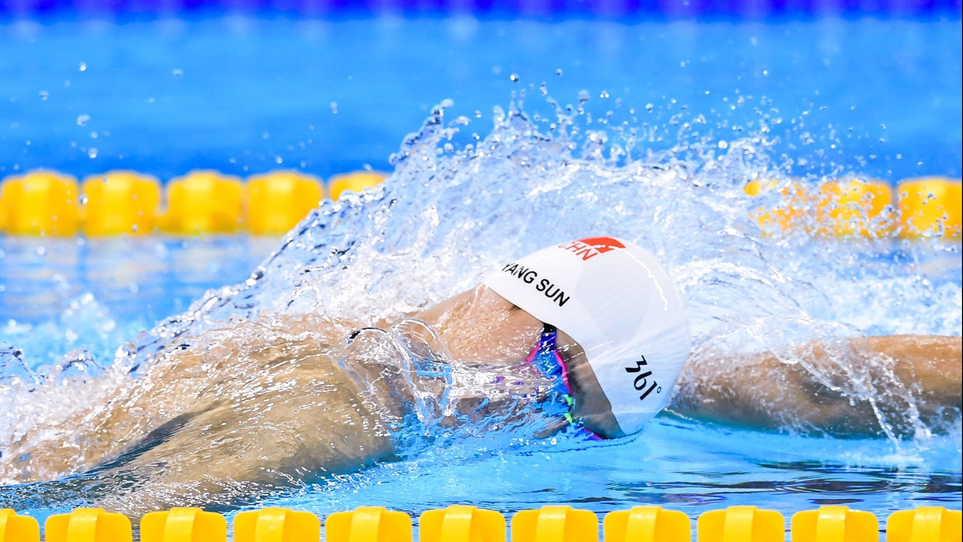 《《和平精英》全国争霸，决战正酣》，和平精英官方比赛直播