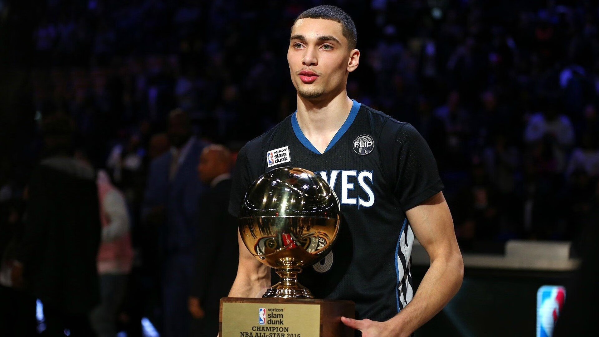 乐鱼体育官网入口-《电竞明星的跨界合作：从直播到品牌代言》，电竞明星代言的产品